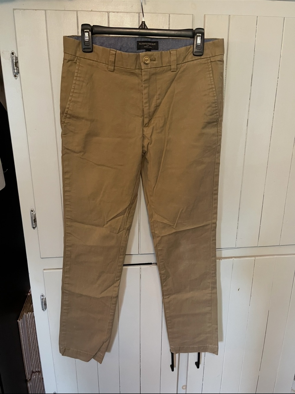 Banana Republic Men's Chino Pants in Khaki Tan Size 30x32